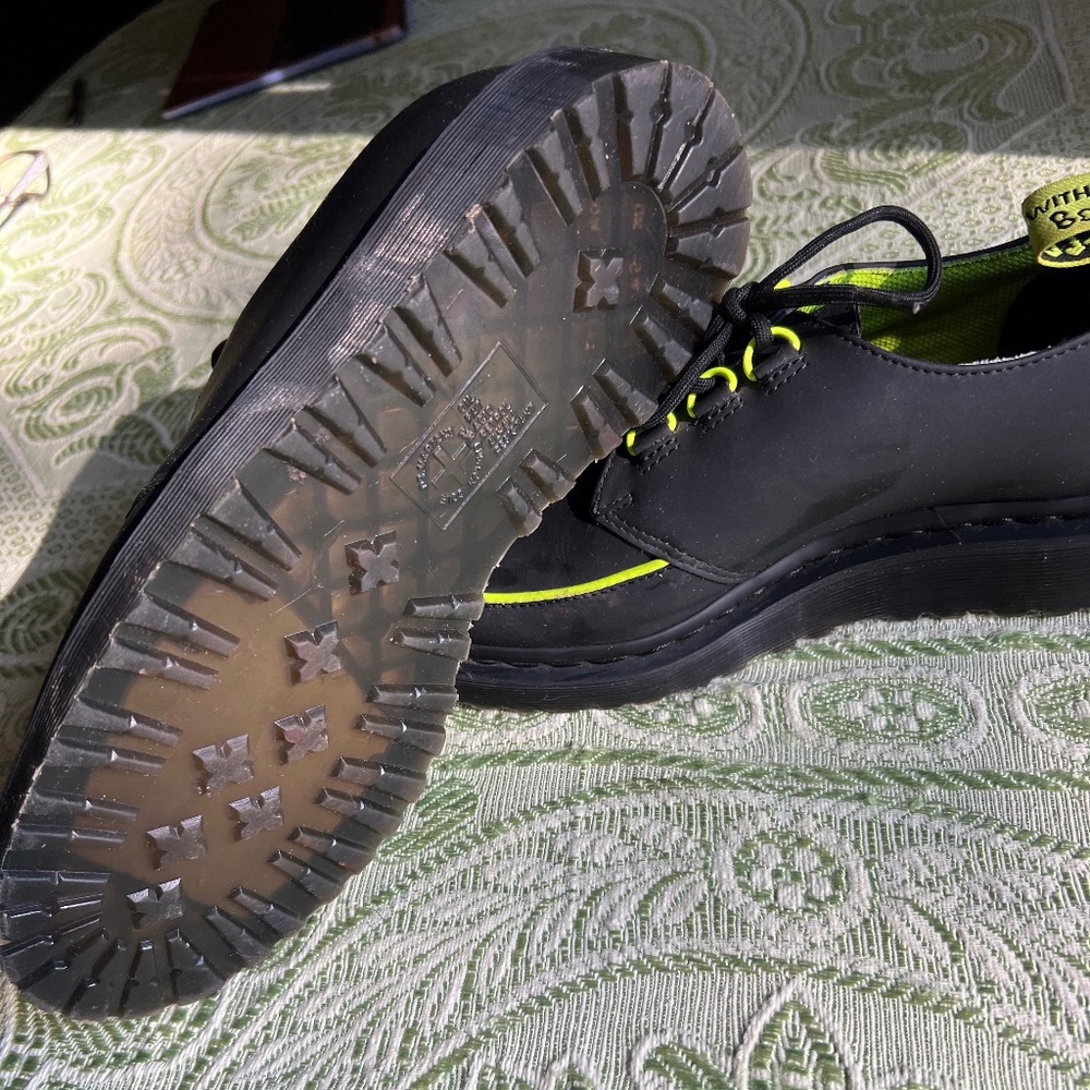 Doc Martens - Picture 2 of 15